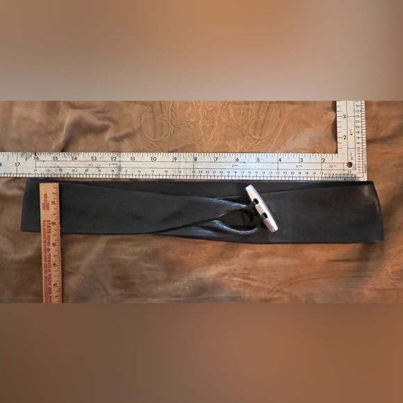 Anne Klein Leather Belt - Picture 4 of 7